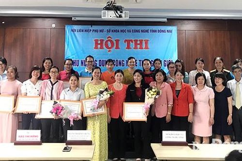 3 thí sinh đoạt giải nhất hội thi 'Cán bộ Hội phụ nữ ứng dụng CNTT giỏi'