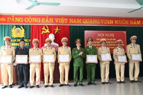 Công an Nghệ An triển khai cao điểm đảm bảo ATGT dịp tết Canh Tý