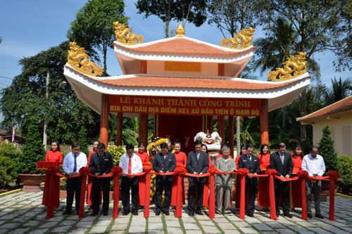 Khánh thành Nhà bia ghi dấu địa điểm xét xử đầu tiên ở Nam Bộ