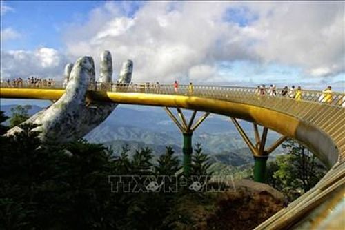 GIỮ GÌN, TÔN TẠO NON SÔNG GẤM VÓC