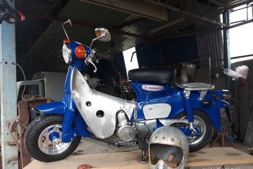Honda Super Cub 50 đời 1978 độ phong cách mini của dân chơi Bình Thuận