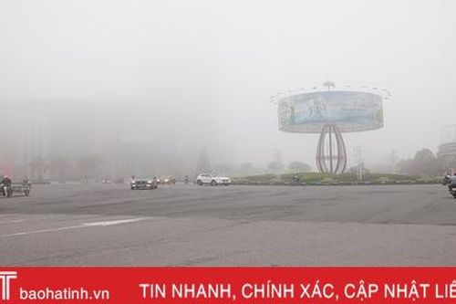 Hà Tĩnh lãng đãng như Đà Lạt khi sương mù dày đặc phủ kín mọi ngả đường
