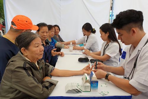 Nhiều hoạt động hỗ trợ người dân phòng bệnh không lây nhiễm