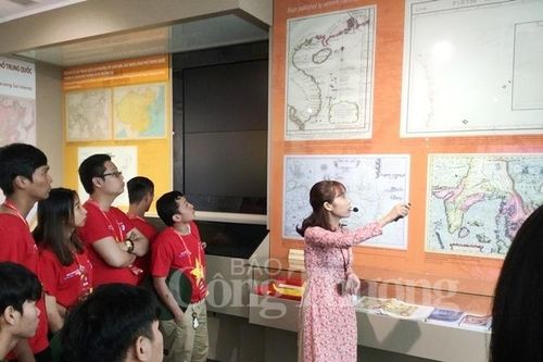 Hành trình 'Tôi yêu Tổ quốc tôi' tại Đà Nẵng: Tổ quốc nhìn từ biển
