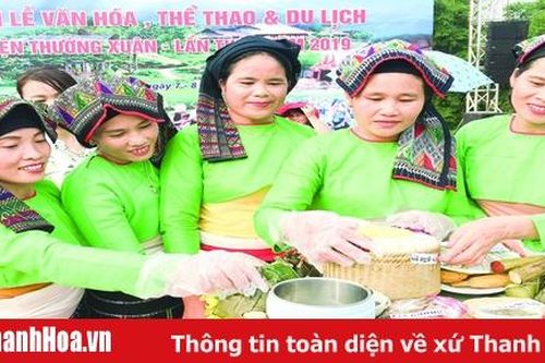 Lễ cúng cơm mới của đồng bào người Thái Thường Xuân