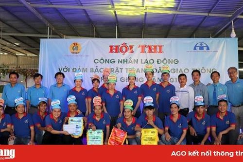 Hội thi công nhân với kiến thức an toàn giao thông tại huyện Phú Tân