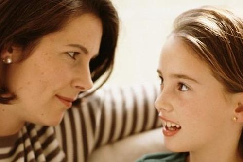 Cha mẹ làm bạn với con thế nào để khỏi ân hận cả đời?