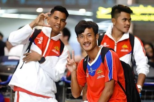 U22 Campuchia phải ngủ trên thảm khi dự SEA Games