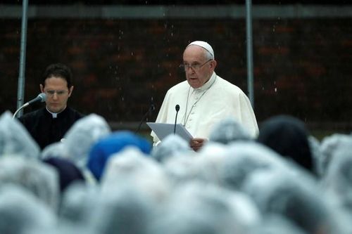 Giáo hoàng Francis gọi sở hữu vũ khí hạt nhân là 'tà giáo'