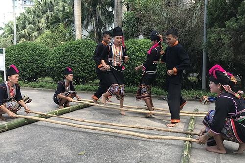 Độc đáo âm nhạc của người Khơ Mú