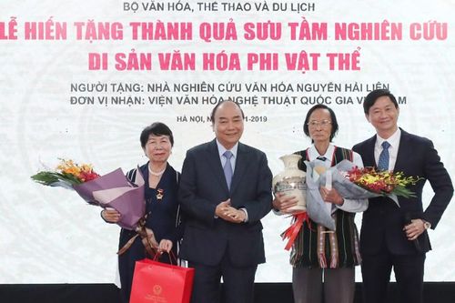 Văn hóa dân gian là mã định danh để mỗi dân tộc hội nhập với thế giới