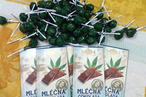 Kẹo mút, chocolate cần sa 'bủa vây' mạng xã hội: Sử dụng ma túy chỉ với 40.000 đồng?