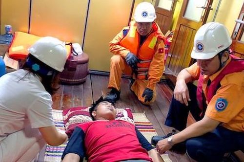 Cứu thành công thuyền viên Thái Lan hôn mê nguy kịch trên biển