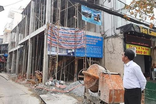 Nhà vệ sinh miễn phí 1,6 tỷ ở Bình Dương bị đập bỏ vì... quá hiện đại
