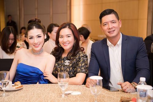 Dương Tú Anh gợi cảm bên vợ chồng siêu mẫu Bình Minh