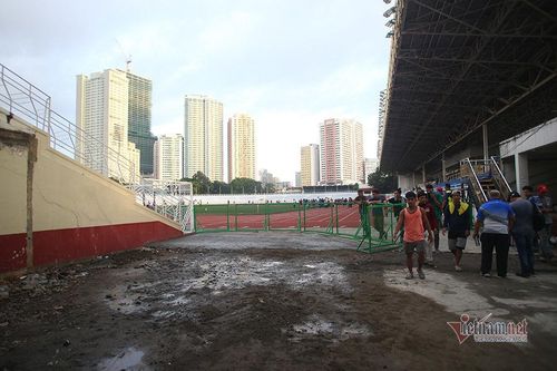Ngổn ngang sân tổ chức chung kết bóng đá SEA Games