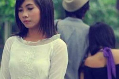 Chồng nhiều lần nói ân hận vì đã ly hôn vợ cũ