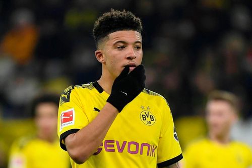 Jadon Sancho ngán ngẩm vì phận làm dê tế thần ở Dortmund