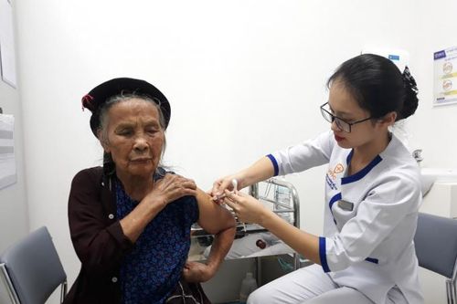 Đề phòng viêm phổi, viêm màng não, viêm tai giữa vào mùa lạnh