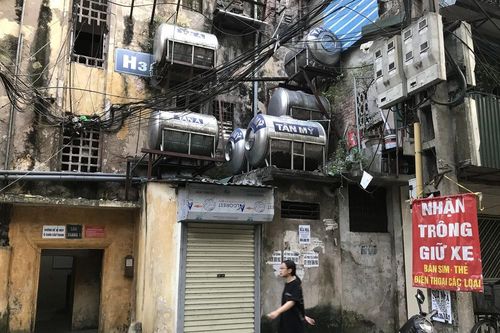 Cải tạo chung cư cũ: Ì ạch, thêm nhà mới lại mọc ra khu 'ổ chuột'?