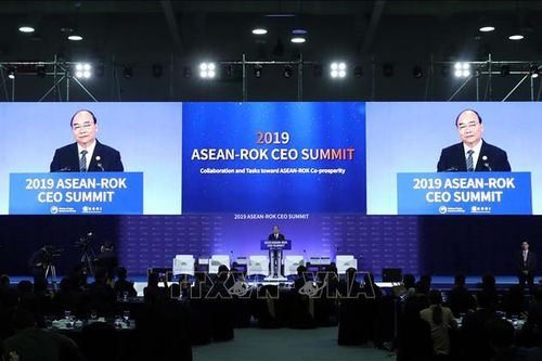 Hội nghị cấp cao ASEAN - Hàn Quốc: Thủ tướng Nguyễn Xuân Phúc dự Hội nghị thượng đỉnh CEO