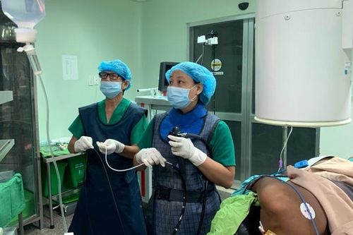 Lần đầu tiên can thiệp thành công nang giả tụy lớn mà không cần phẫu thuật
