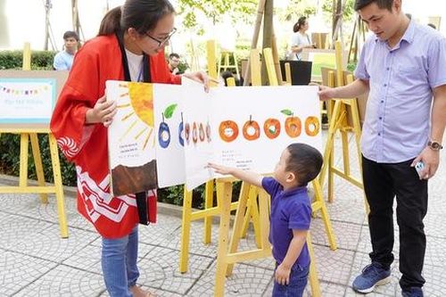 Chuyên gia Nhật Bản chia sẻ bí quyết đọc sách Ehon đúng cách cho trẻ