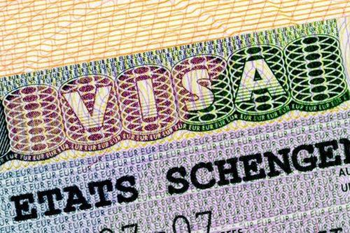 Pháp khẳng định không thay đổi quy trình cấp visa Schengen cho công dân Việt Nam