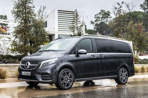 Mercedes V-Class ra mắt phiên bản mới tại VN, tăng giá bán