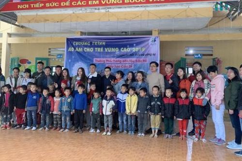 'Áo ấm cho trẻ vùng cao' - Bốn năm một hành trình giữ lửa