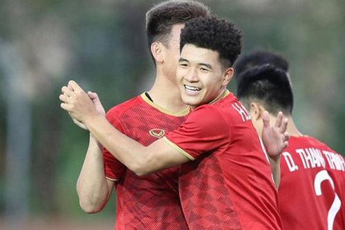 Bóng đá SEA Games 30: Đức Chinh hay nhất trận, nữ Việt Nam sẵn sàng đấu Thái Lan