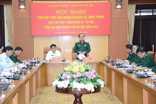 Phối hợp thực hiện nhiệm vụ quân sự, quốc phòng gắn với phát triển kinh tế-xã hội trên địa bàn Hà Nội