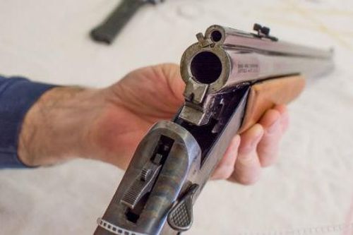 Nội Bài phát hiện hành khách gửi súng săn theo hành lý