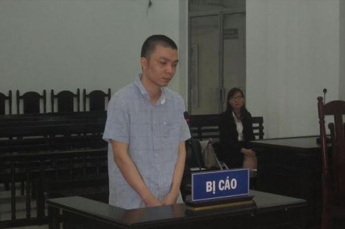 Chuyển hơn 8 tỷ đồng của 2 công ty vào tài khoản… của mình