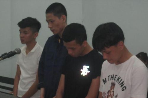 Đánh nhau gây thương tích vì tranh giành gái