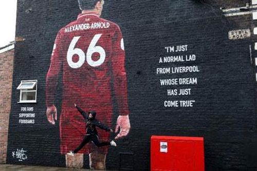 Trent Alexander-Arnold, người hùng mới của Liverpool
