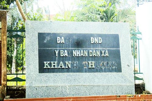 Bảng hiệu bị rơi chữ