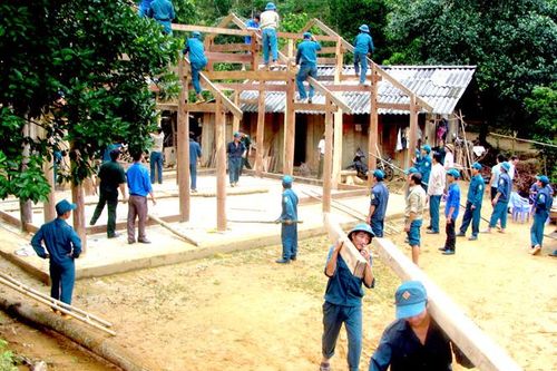 Góp phần xây dựng 'thế trận lòng dân'