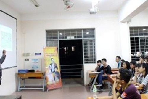 Hệ lụy không nhỏ khi hạ chuẩn 'đầu ra' môn tiếng Anh