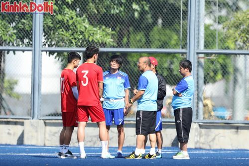 Trọng Hùng và Tấn Sinh tập riêng, thầy Park gặp khó trước trận đấu với U22 Lào?