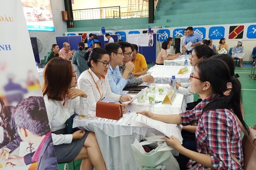 Việt Nam đang cần thêm nhiều việc làm có kỹ năng cao