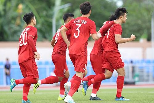 Nhà báo Nguyễn Lưu: 'U22 Việt Nam ráng lấy Vàng trước khi ra biển lớn'