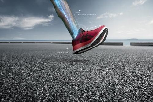 ASICS ra mắt dòng giày tiết kiệm năng lượng cho người chạy bộ GLIDERIDE