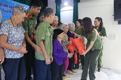 Lan tỏa những tấm lòng nhân ái