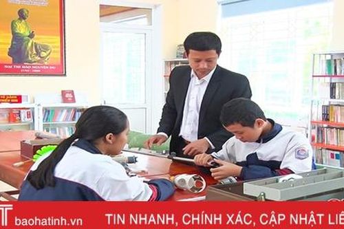 'Tôi học trên mạng, học các 'cây cao bóng cả' để truyền dạy cho học sinh'
