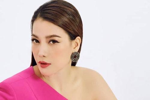 U50 Trương Ngọc Ánh khoe vóc dáng gợi cảm