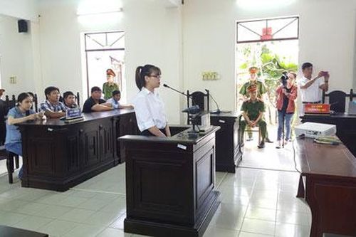 Nữ nhân viên Alibaba 'đập hết cho chị' lĩnh 4 năm 6 tháng tù