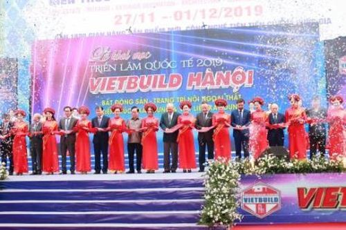 Nhiều mẫu mã sản phẩm đa dạng tại Vietbuild Hà Nội 2019 lần 3