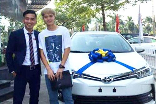 Văn Toàn sắm xe hơi bạc tỷ, chuẩn bị hỏi vợ