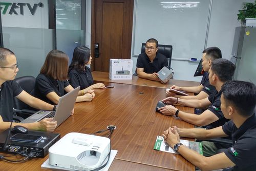 Ẩn số VietK: Chiến lược 'bỏ cũ, xây mới'